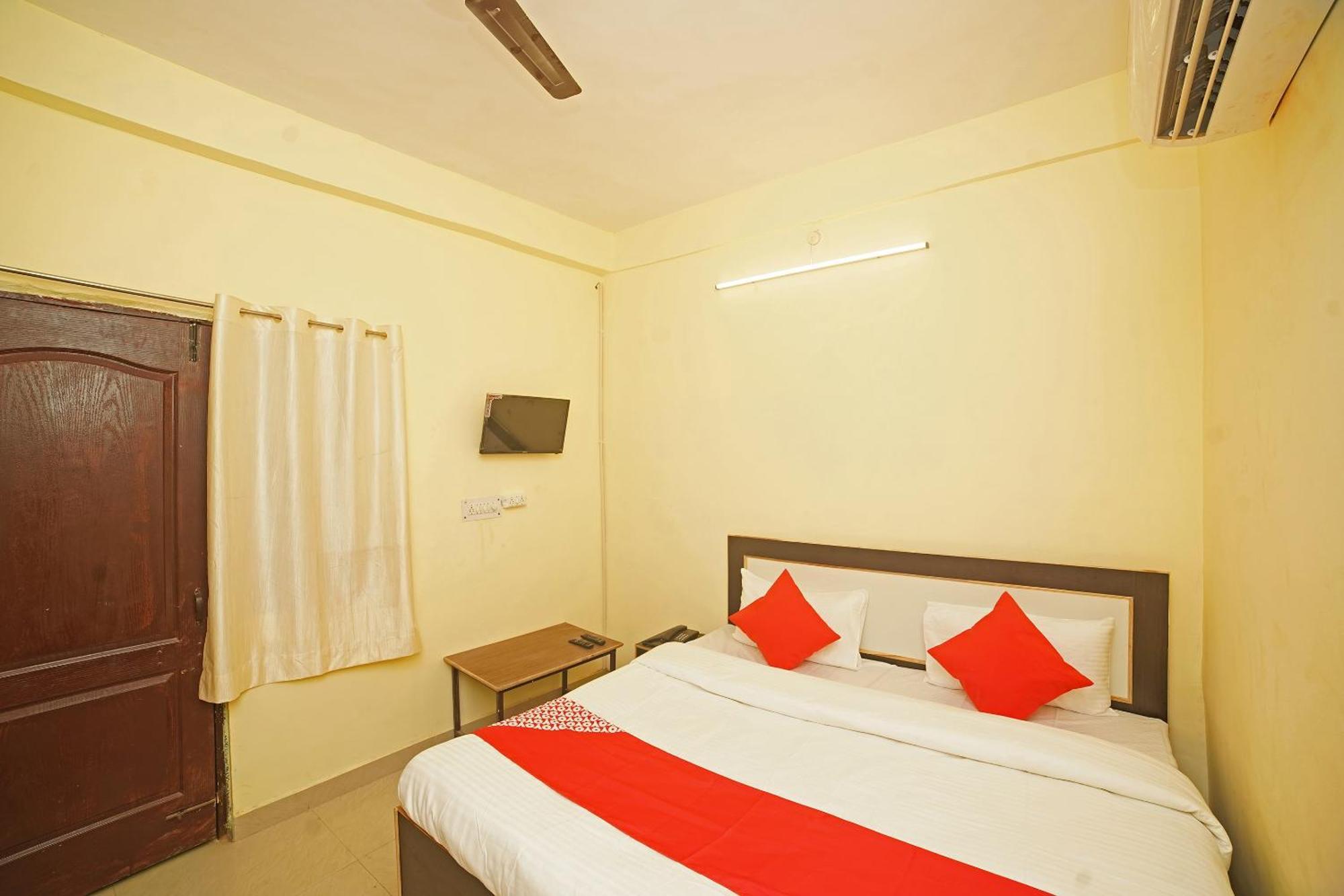 Hotel O Paras Guest House & Restaurant Haldwani Exterior photo