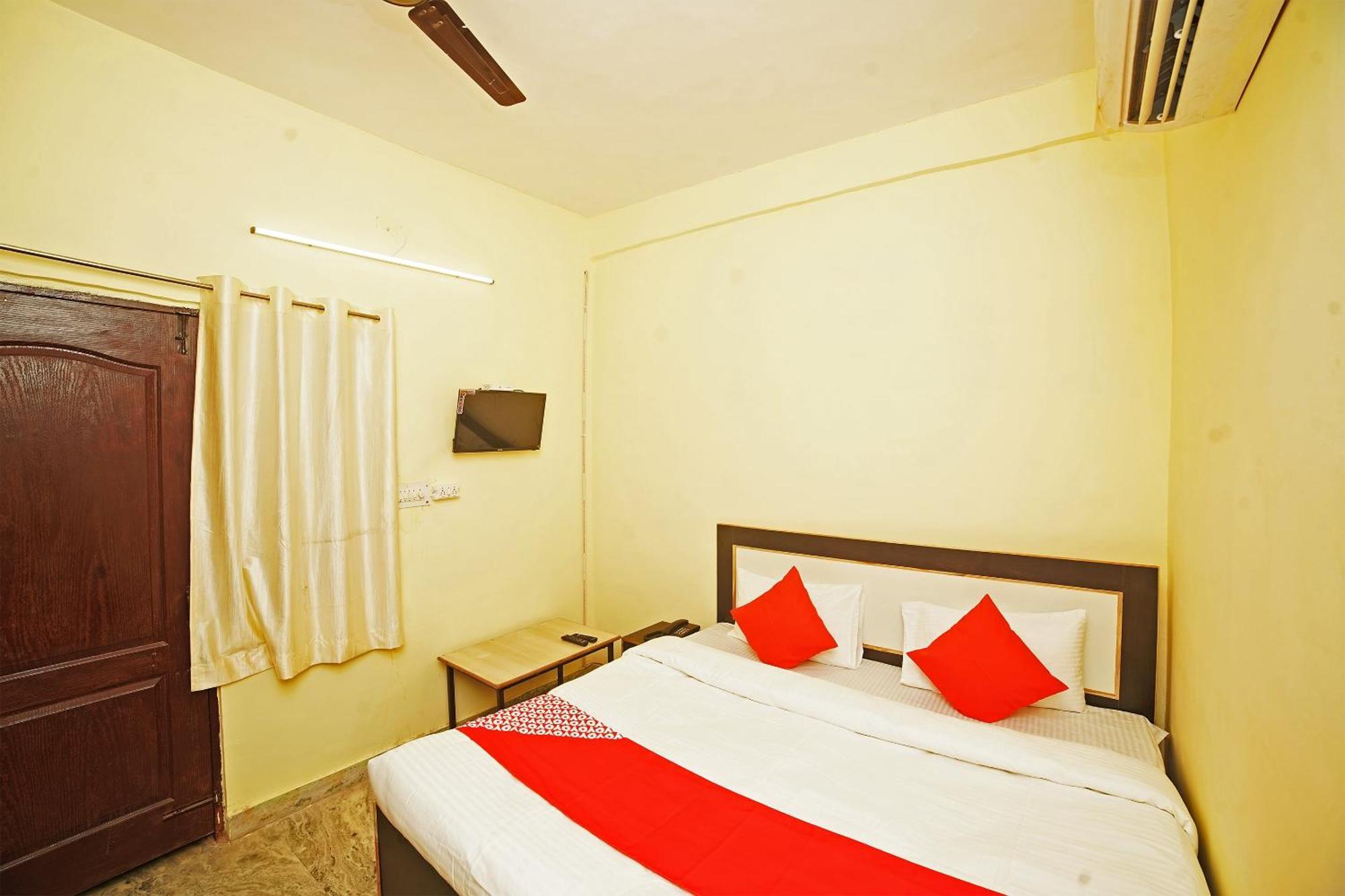 Hotel O Paras Guest House & Restaurant Haldwani Exterior photo