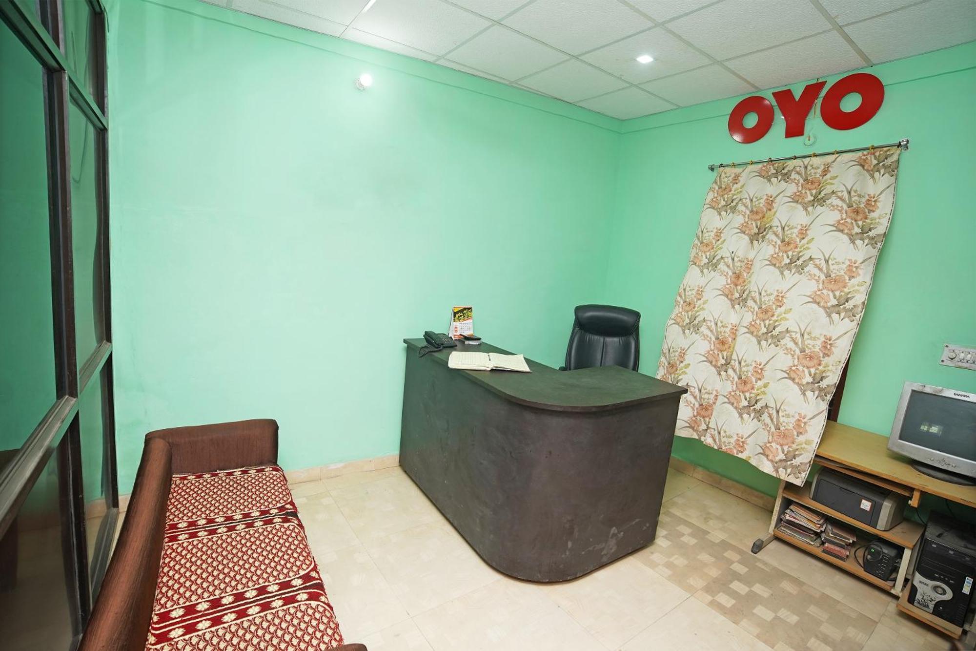 Hotel O Paras Guest House & Restaurant Haldwani Exterior photo