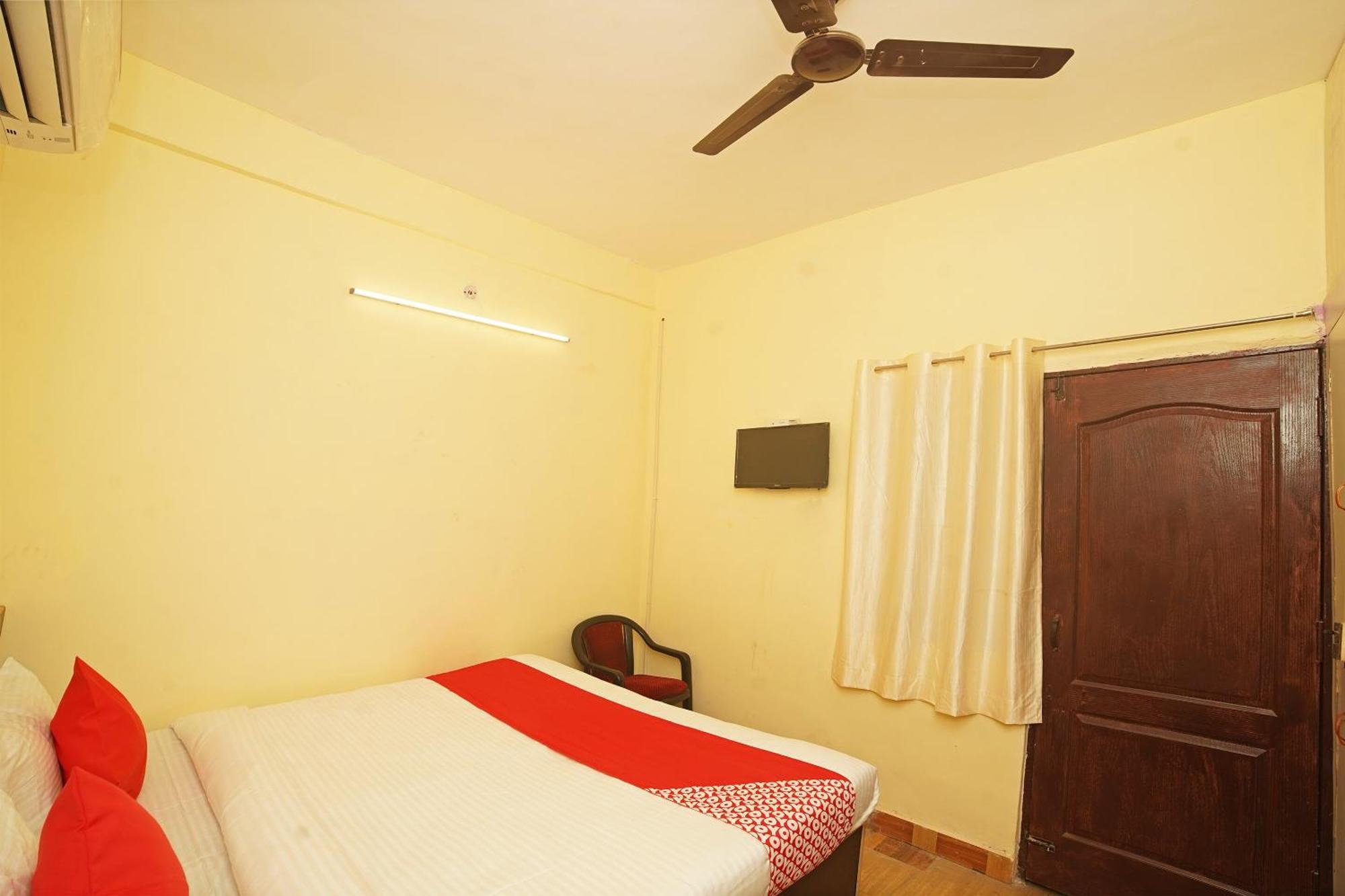 Hotel O Paras Guest House & Restaurant Haldwani Exterior photo
